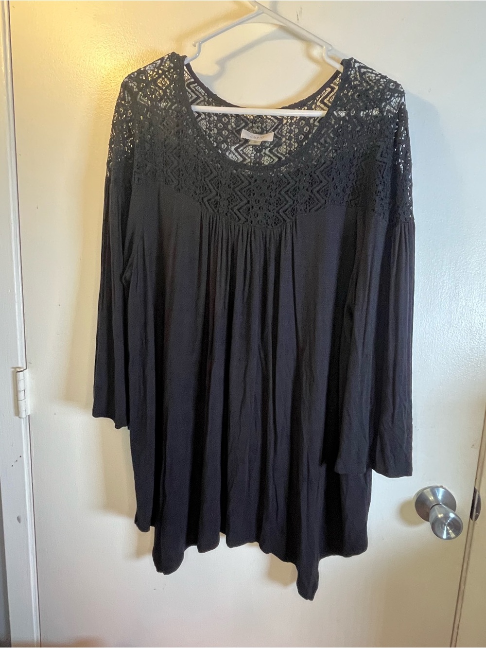 Cupio Black Lace Yoke Tunic Top